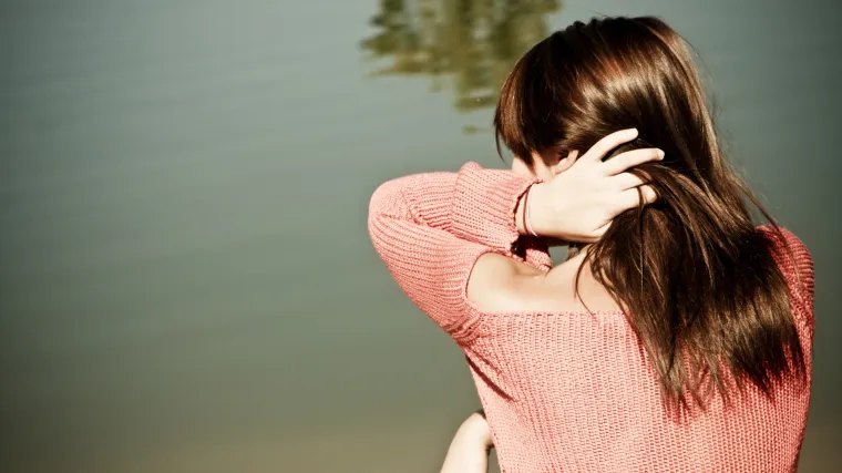 'Moj muž je u zatvoru jer me pretukao, ali mi stra&scaron;no nedostaje. Izgubljena sam bez njega'