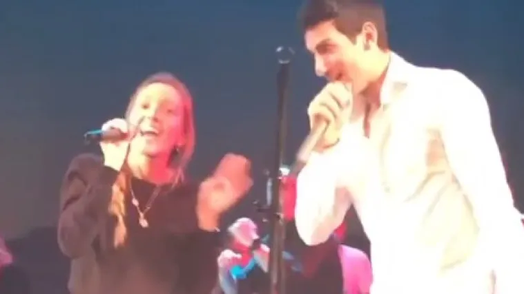 'Ti si moja čokolada, ja sam tvoja čokolada, ja bih te ljubio...'