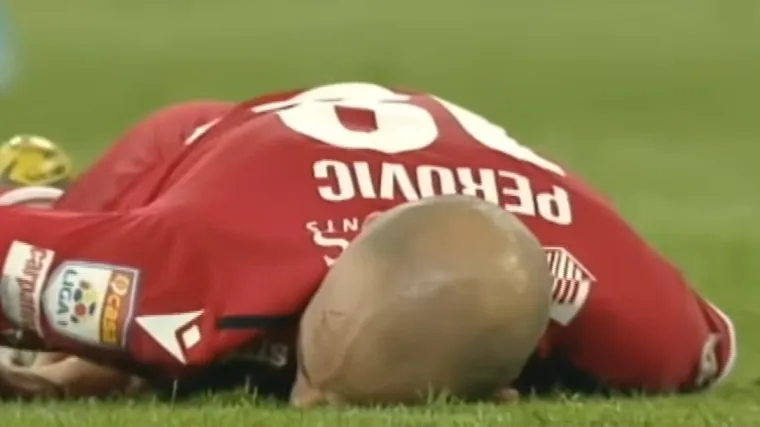 Nakon ovoga je cijeli stadion zanijemio