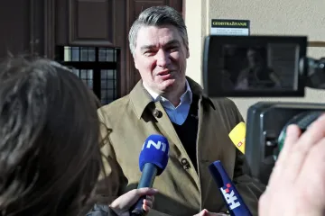 Party kreće nakon himne, ali gosti neće dugo uživati u hrani i piću