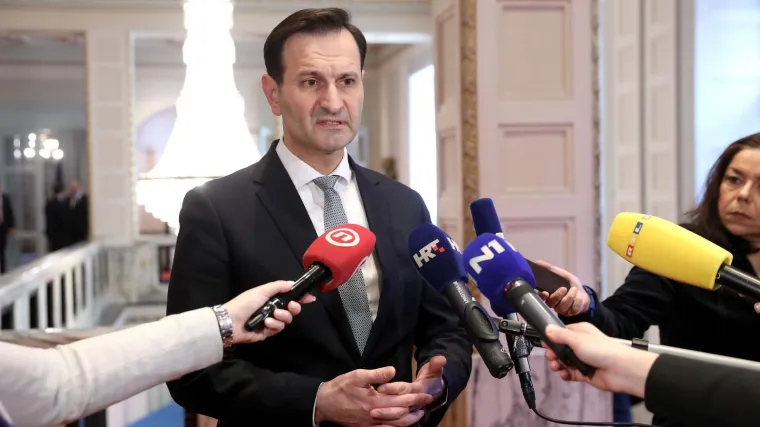 'Zanimljivo je da ovu aferu imamo baš sad, Šeks mi je rekao da ću nakon izbora trebati odvjetnika'