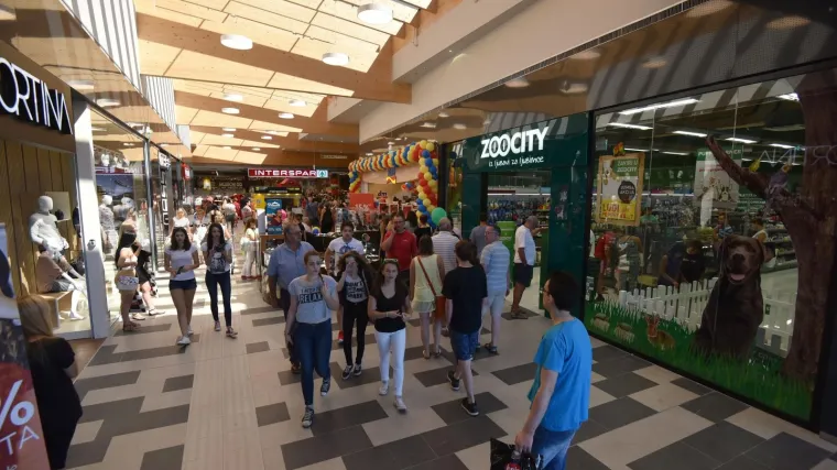 Slobodna nedjelja je prazno obećanje? 'Oni koji žele raditi neka rade, ali neka budu adekvatno plaćeni'