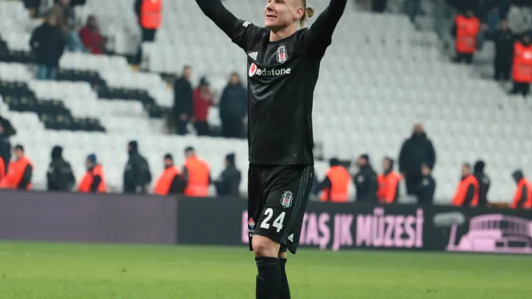 Domagoj Vida zabio četvrti pogodak sezone; Sjajno se sna&scaron;ao u gužvi