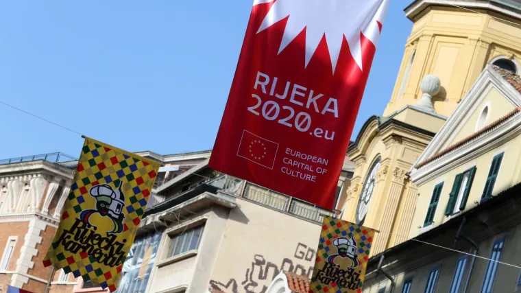 Herojski čin riječkog policajca: Skočio u more i spasio život 55-godi&scaron;njem mu&scaron;karcu