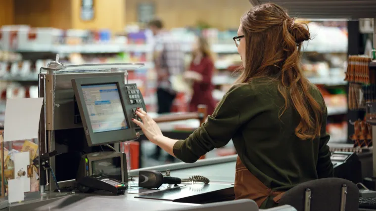 Kamen spoticanja u Vladi: Umjesto potpune zabrane uvodi se određeni broj radnih nedjelja?