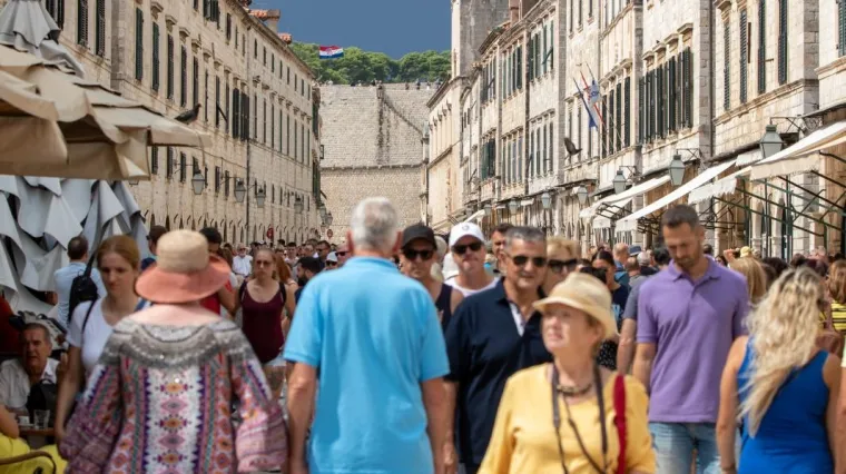 'Koronavirus ne bi trebao značajnije utjecati na turizam, pojavio se izvan glavne sezone'