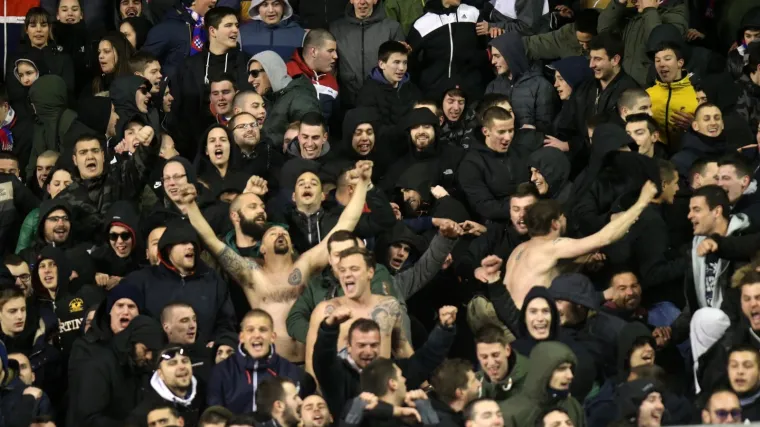 Zbog straha od koronavirusa moglo bi se zabraniti dolazak navijačima na stadione