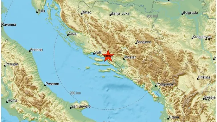 'Uh &scaron;to je trus polomio...neka nam dragi Bog pomogne i izbavi nas'