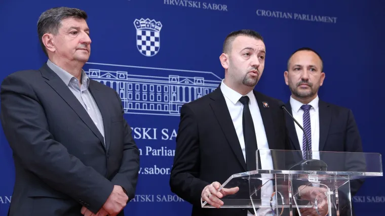 Suverenisti optužuju: 'MUP zata&scaron;kava da na svakodnevnoj bazi imamo opljačkane obiteljske kuće'