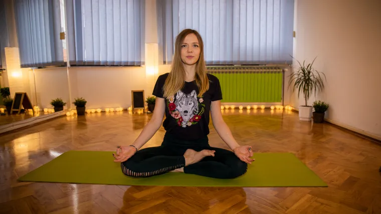 Joga s Ines kod kuće: Joga protiv bolova u donjem dijelu leđa