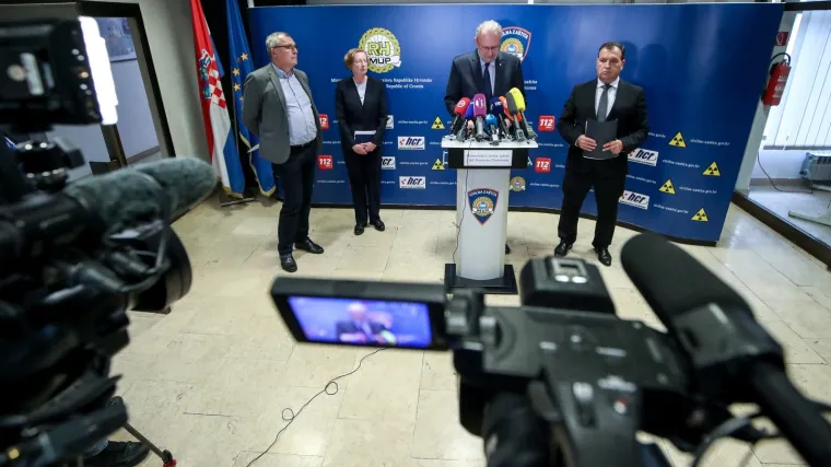 Nove mjere: Stranci iz žarišta morat će u karantenu, preporuča se odgoda skupova s više od 1000 ljudi