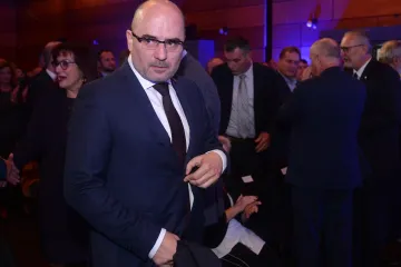 Zoran Milanović je uklanjanjem bista minorizirao i odbacio povijest Hrvata