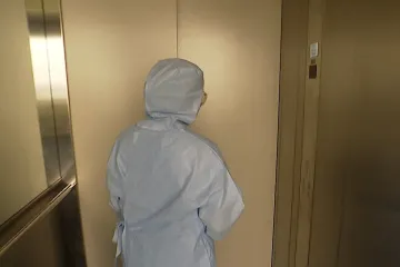 Baka  prvog pacijenta koji je ozdravio od koronavirusa u Hrvatskoj kroz suze: 'Presretna sam...'