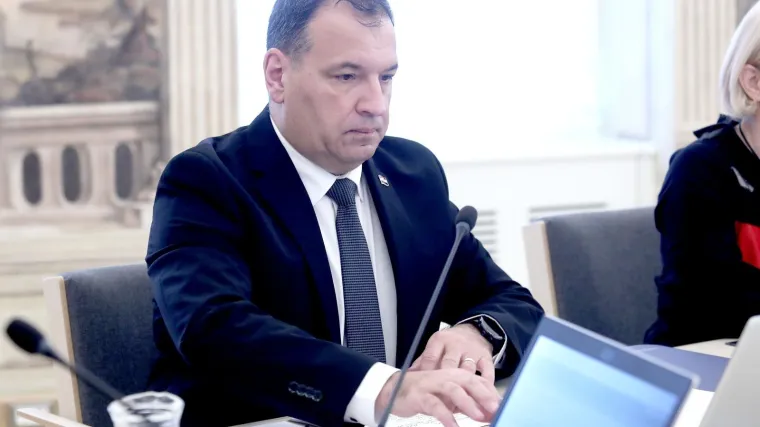 Stožer preporučio odgađanje skupova s vi&scaron;e od 100 ljudi