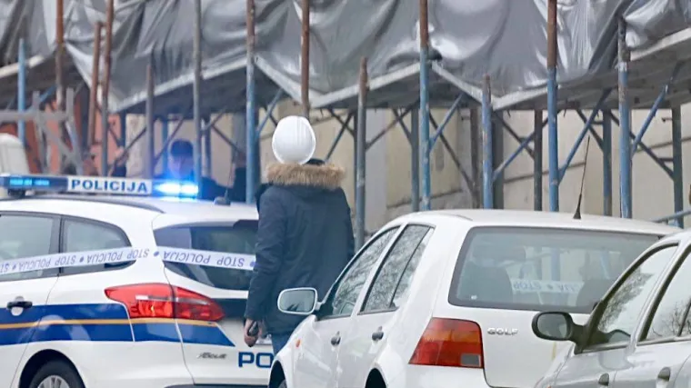 Radnik pao sa skele, nažalost nije mu bilol pomoći