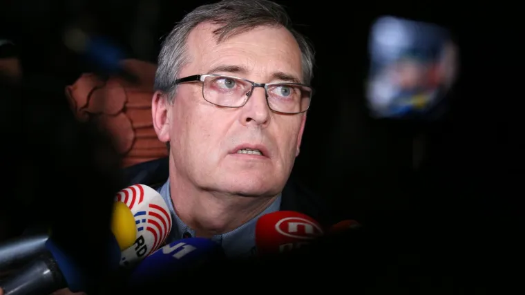 '14 dana ne smiju imati kontakt sa svijetom...'