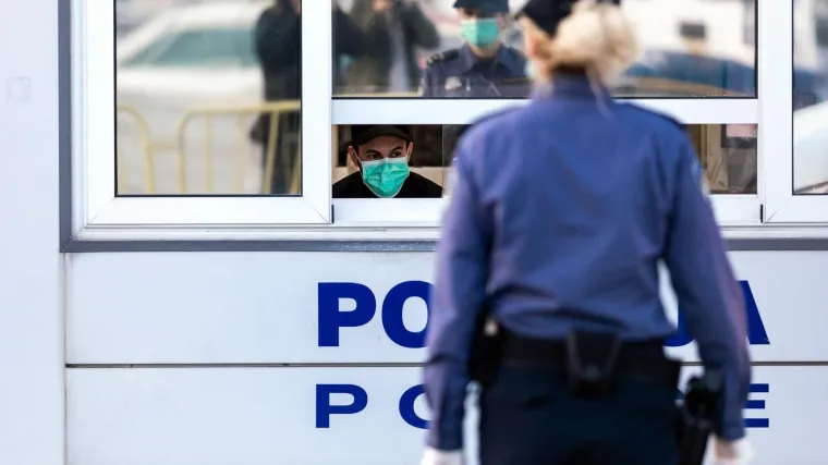 U splitsku Sjevernu luku uplovio brod iz Italije: 'Posada ne smije izlaziti s broda 14 dana'