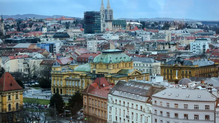 Ograničenje rada trgovina, te zatvaranje kafića, restorana i svih uslužnih djelatnosti