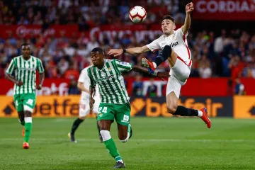 Da, pratilo ga je preko 60.000 navijača