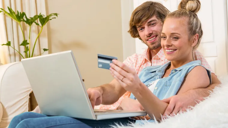 Novac i život u dvoje &ndash; trebamo li zajedno donijeti odluku o pozajmici?