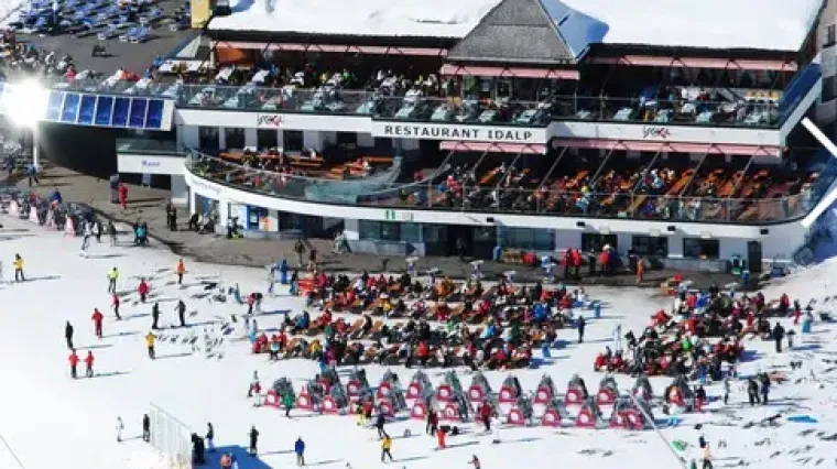 Pohlepa jača od zdravlja ljudi: Konobar &scaron;irio zarazu, ali skijali&scaron;te nisu zatvorili!