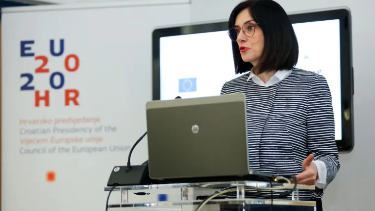 Ministrica Divjak o online nastavi: 'Jo&scaron; uvijek su potrebni disciplina, strpljenje i suradnja'