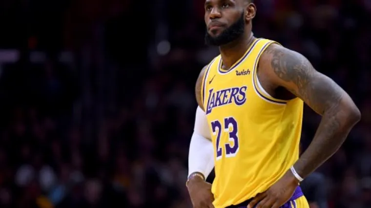 LeBron i dru&scaron;tvo igrali protiv momčadi s četiri zaražena, slijedi im testiranje