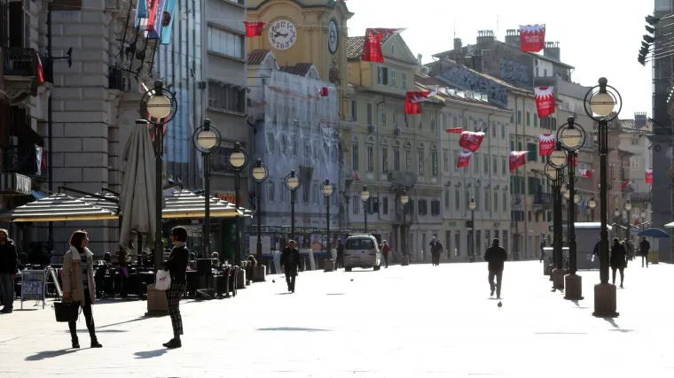 Grad Rijeka poduzetnicima neće naplatiti najam poslovnih prostora, terasa, komunalnu naknadu...