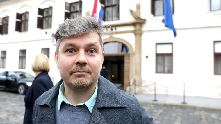 'Ovo je vrijeme prilagodljivih žohara, ide&scaron; istim putem kao Karamarko'