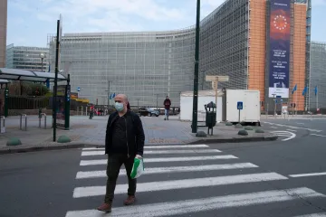 Odgađaju se sastanci i održavaju videokonferencije, ali ima jedan problem