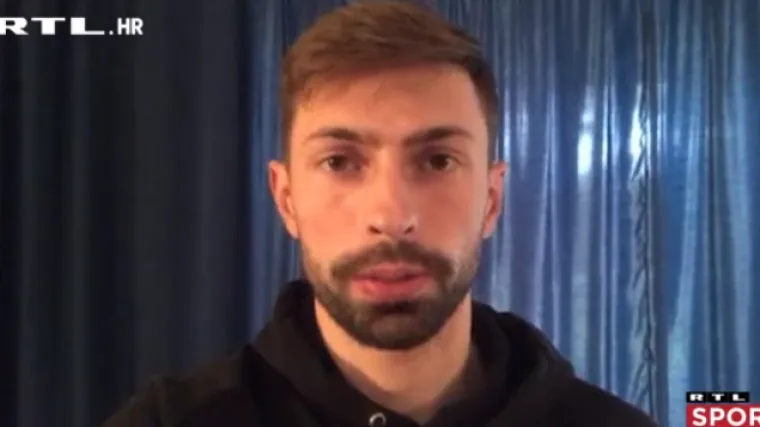 Korona hara, a on mora igrati - 'Predsjednik je rekao da pijemo votku'