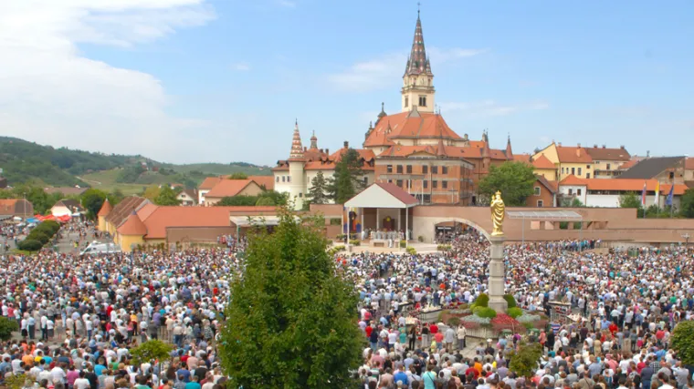 O&scaron;tećeno poznato sveti&scaron;te, a ozlijeđen i svećenik: Pao je sa stepenica