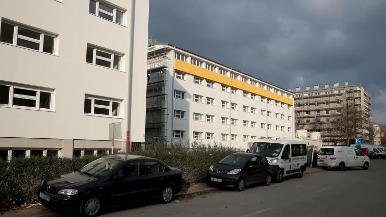 Osiguran im je smještaj u studentskom domu Cvjetno