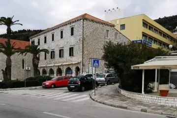 Dubrovčani pozivaju na samoizolaciju znakovitom fotkom koja je postala hit
