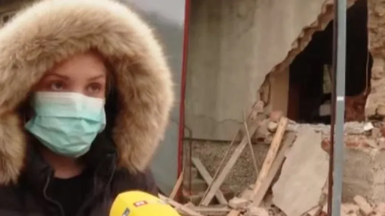 'Mislimo da će se sve urušiti, katastrofa; Evo, doslovno mi ruka ide kroz zid...'