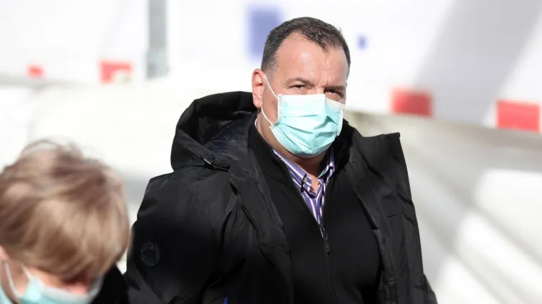 Koja legenda! Beroš na Twitteru zahvalio medicinskoj sestri koja je ušla u 18. sat smjene