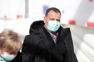 Koja legenda! Beroš na Twitteru zahvalio medicinskoj sestri koja je ušla u 18. sat smjene