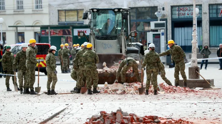 Vojska sanirala &scaron;tetu nakon potresa: U SD 'Cvjetno naselje' stiže oprema za praćenje online nastave