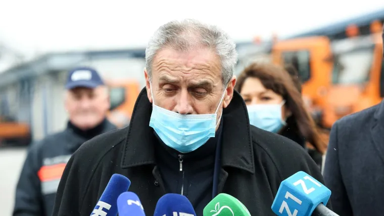 Bandić: 'Da su me slu&scaron;ali, ne bismo imali ni 5 posto  &scaron;tete. To govori čovjek koji je žbukao i armirao'