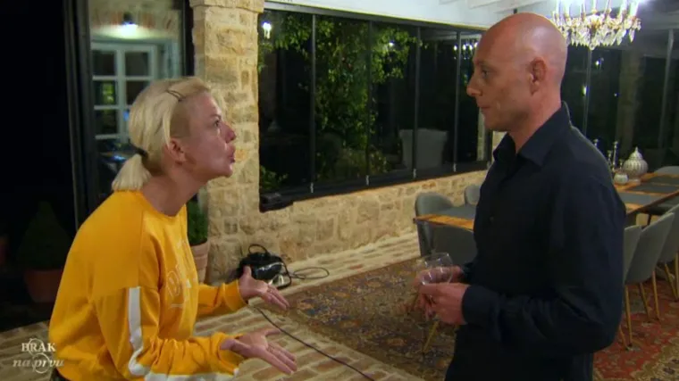 'Ne sviđa&scaron; mi se, licemjeran si i izigrava&scaron; majmuna pred kamerama...'