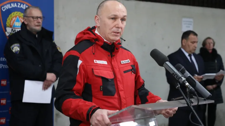 'Na&scaron;i volonteri ne traže novac, ali Crveni križ nije ni kurirska služba. Varalice prijavite policiji!'