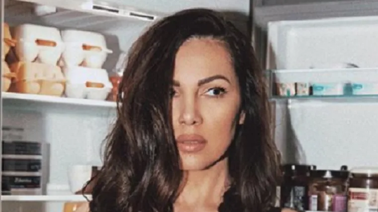 Pozirala u čipkastom grudnjaku i tajicama i poslala važnu poruku