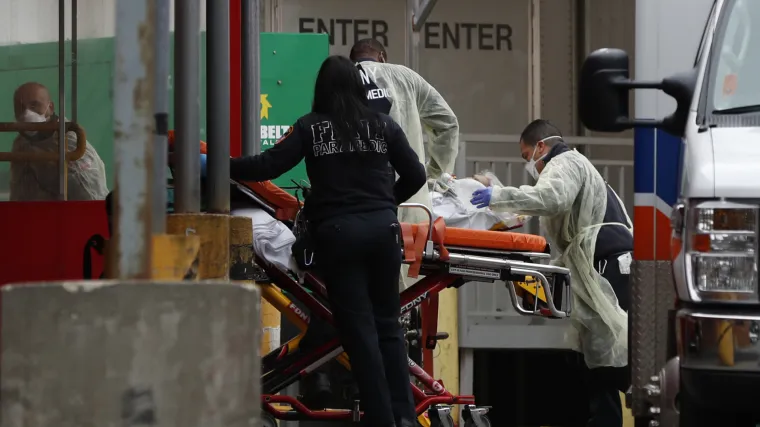 SAD postavio nove neslavne rekorde: Najvi&scaron;e zaraženih i umrlih od koronavirusa u jednom danu