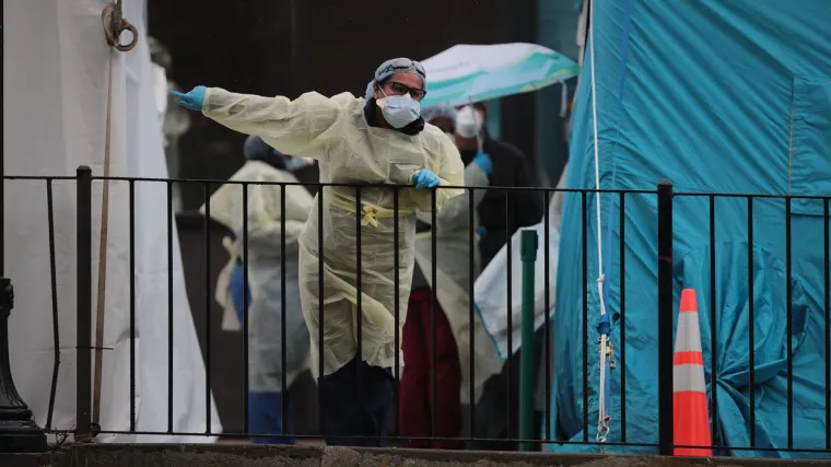 U SAD-U NOVI REKORD U BROJU UMRLIH I ZARAŽENIH U JEDNOM DANU: Tužne vijesti iz Chicaga, zabilježen prvi slučaj smrti bebe od Covida-19