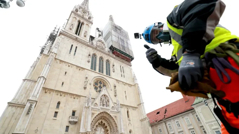 Koliko je u potresu o&scaron;tećena katedrala? Prva opažanja - do&scaron;lo je do pomicanja od gotovo 5 cm