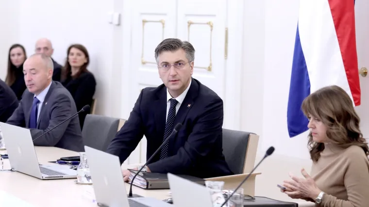 Vlada odlučila na telefonskoj sjednici: Zatvaraju se pomorski granični prijelazi za promet putnika