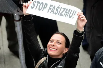 Vojvodina: Novinarka u pritvoru jer je pisala da medicinari nemaju opremu i rade u kaotičnim uvjetima