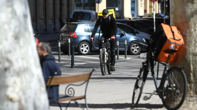U restoran ne možete sjesti, ali njihovu hranu možete jesti: Hrvatski gradovi puni su dostavljača