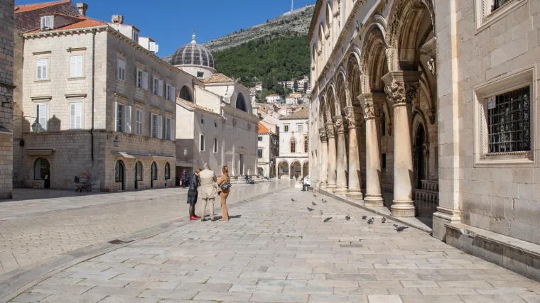 Prva žrtva koronavirusa u Dubrovniku: Jedna osoba preminula, 62 je oboljelih