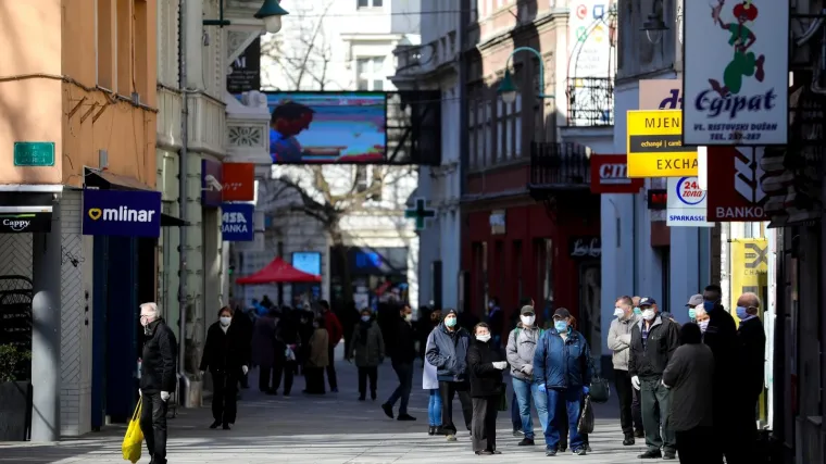 Hrvati i Slovenci najpozitivniji u regiji glede razvoja situacije s epidemijom koronavirusa